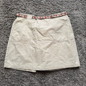 vintage cream skort with flower belt